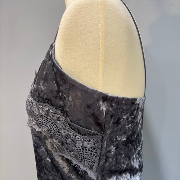 Vintage Guess crushed velvet and lace mini dress, size - Picture 4 of 9